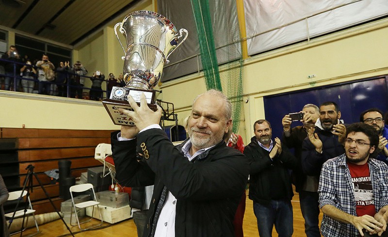 Σας γλεντάει ο Μιχάλης Κουντούρης!