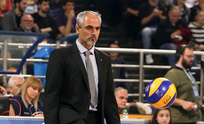 Απολύθηκε λόγω Θρύλου...