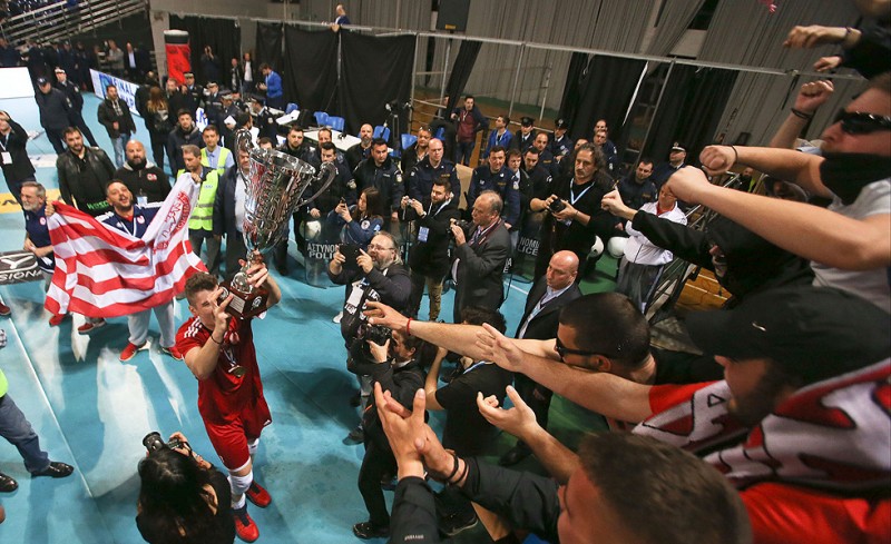 Με τέτοια στήριξη δεν χάνονταν το κύπελλο!