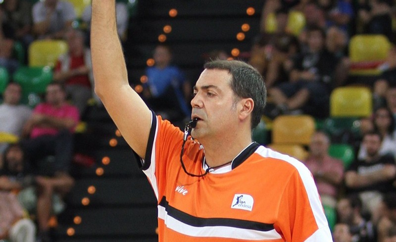 Οι διαιτητές με Μακάμπι