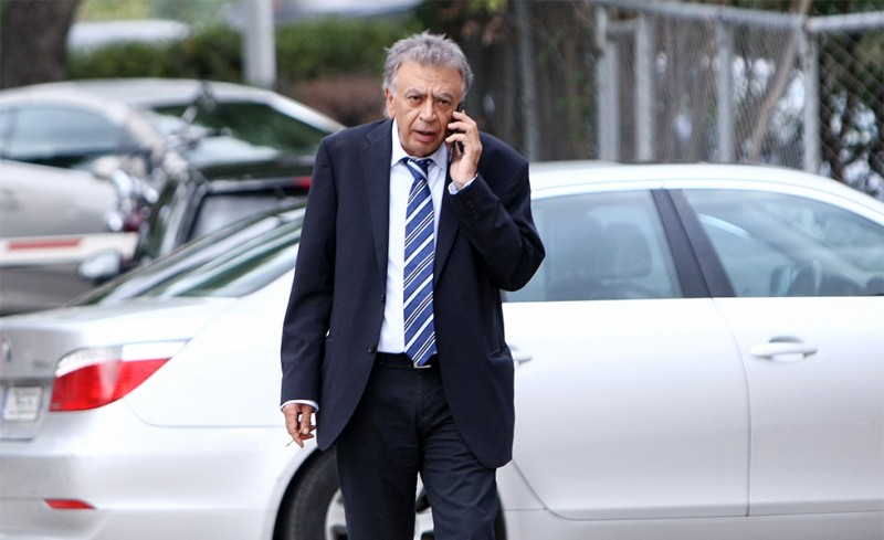 Μαζέψτε τον Κουτσοκούμνη!