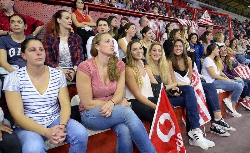 Μια οικογένεια ο Θρύλος