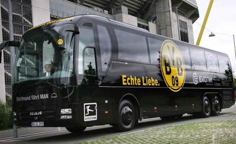 Έκρηξη κοντά στο πούλμαν της Ντόρτμουντ! Υπάρχει τραυματίας!