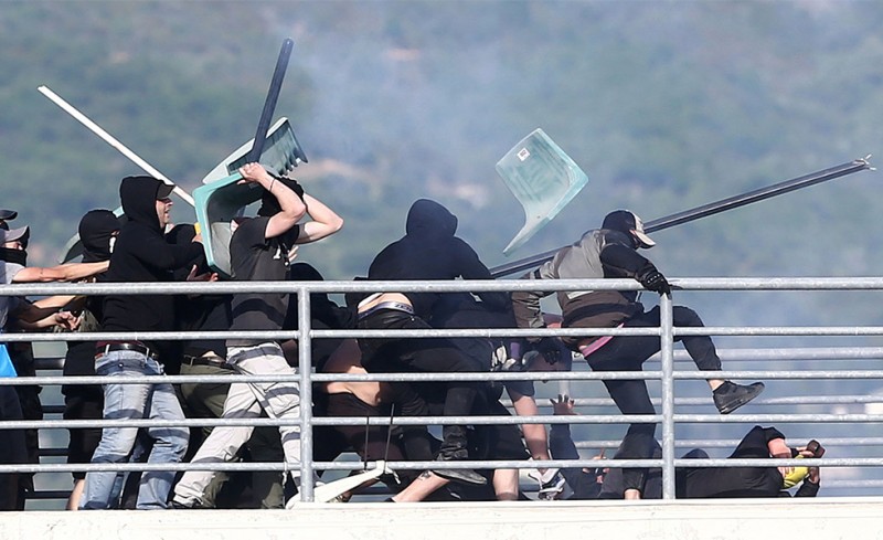 Για γέλια και για κλάματα!