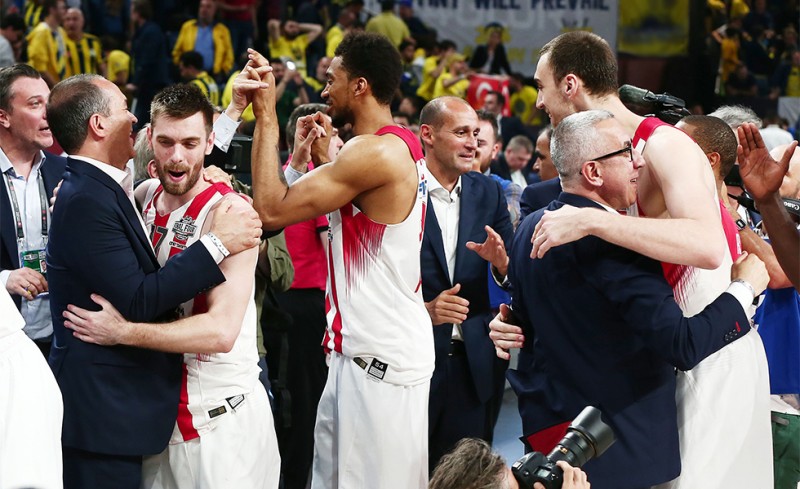 Οι Αγγελόπουλοι, οι ταξιτζήδες και το... Final 4!