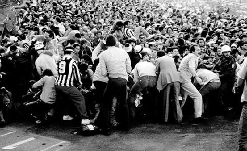 Στη μνήμη των 39 θυμάτων