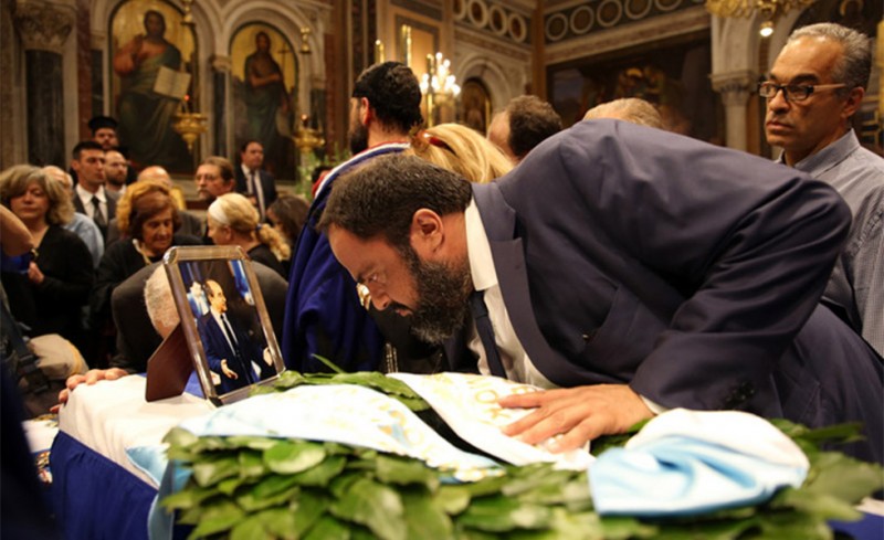 Ο Β. Μαρινάκης στο ύστατο χαίρε στον Κωνσταντίνο Μητσοτάκη