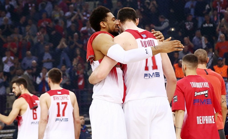 Ψάχνει... λαβράκι ή γνώριμο για ψηλό!