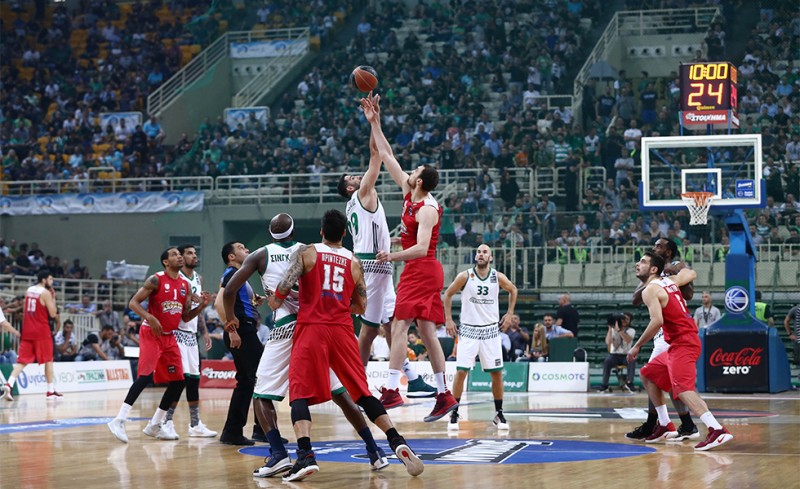 Είναι να γελάει κανείς...