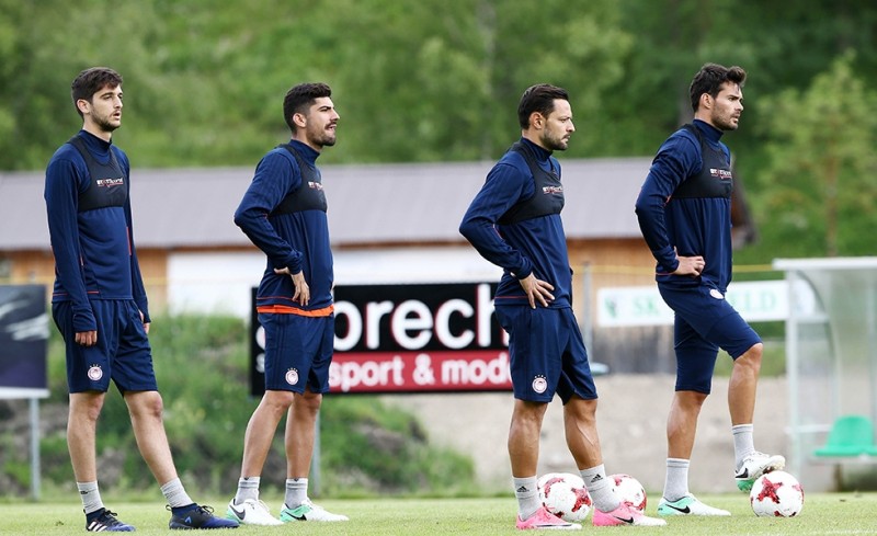 Στο γήπεδο, ξανά, ο Θρύλος! (photo)