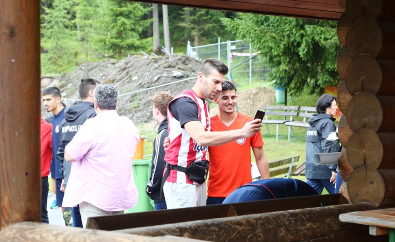 Στο Ζέεφελντ με φανέλα Πρίντεζη! (photos)