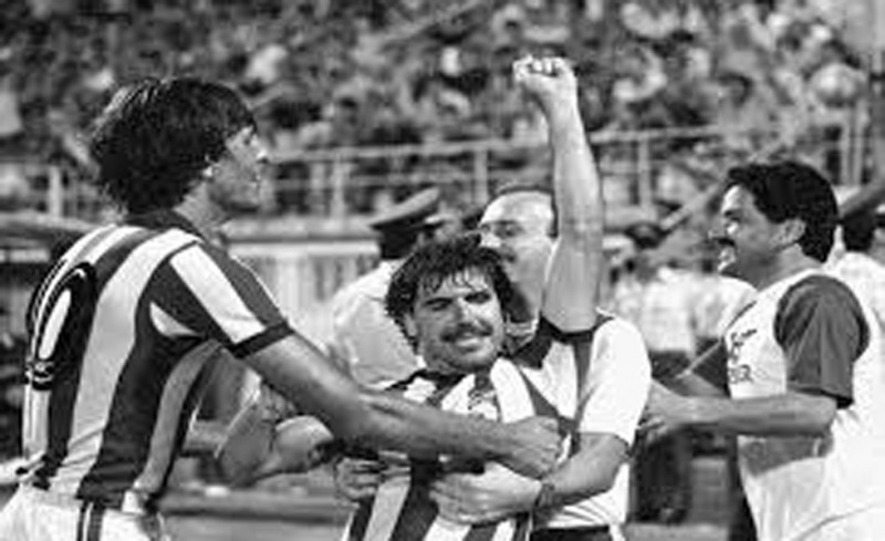 Κούπα με μαγκιά και τσαμπουκά! (video)