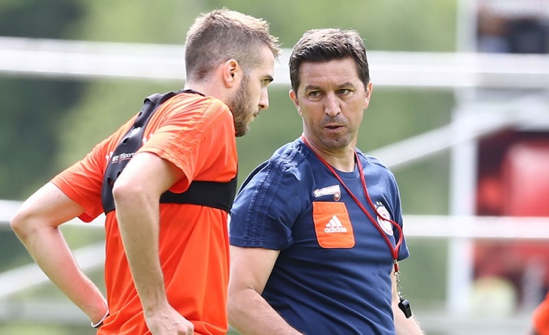 Η ενδεκάδα του Θρύλου με Λουντογκόρετς