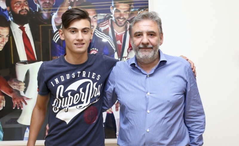 Επιβεβαίωση για Ντουμάνη, έγινε επαγγελματίας