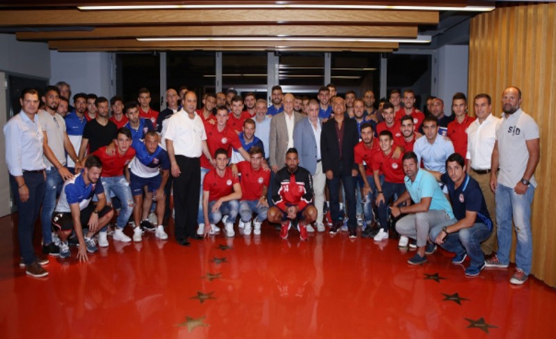 Επίσημο δείπνο στην Μπνέι Σακχνίν (photos)