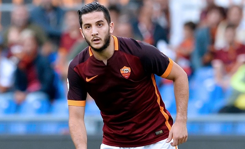 Φαλτσάκι με... εσπαντρίγια ο Μανωλάς! (video)