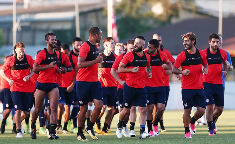 Με 21 και Μίλιτς, Ομάρ μέσα!