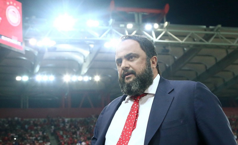 Υποκλίνονται στον Μαρινάκη στην Αγγλία!