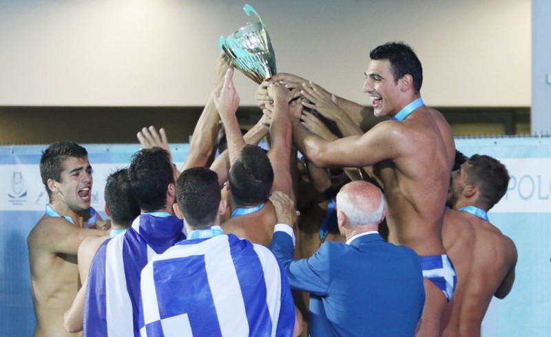 Στην κορυφή του κόσμου! ΜΑΓΚΕΣ!