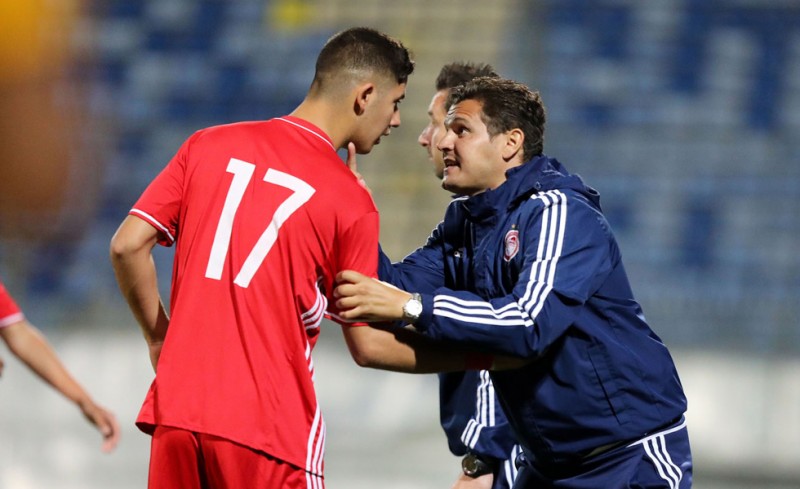 Επαγγελματίας και ο Μπουλάρι σε ηλικία μόλις 16 ετών!