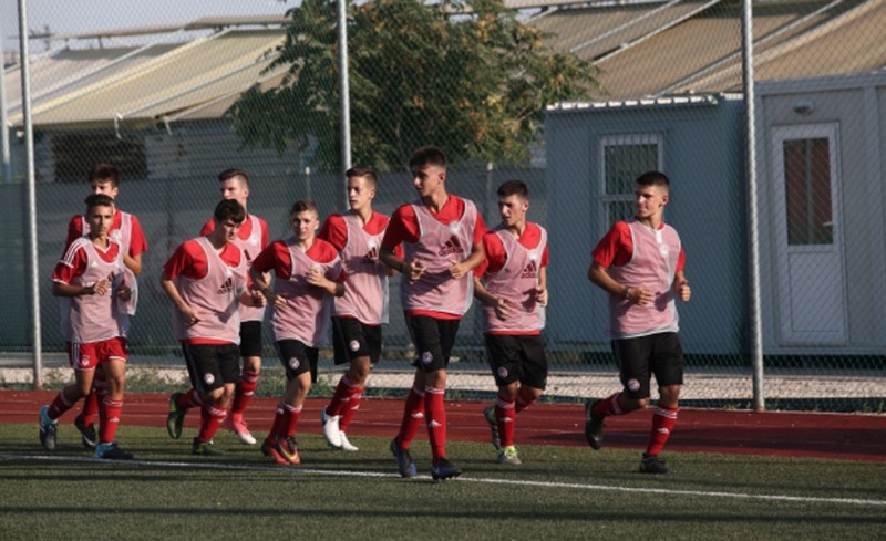 Τρεις νίκες για τους 