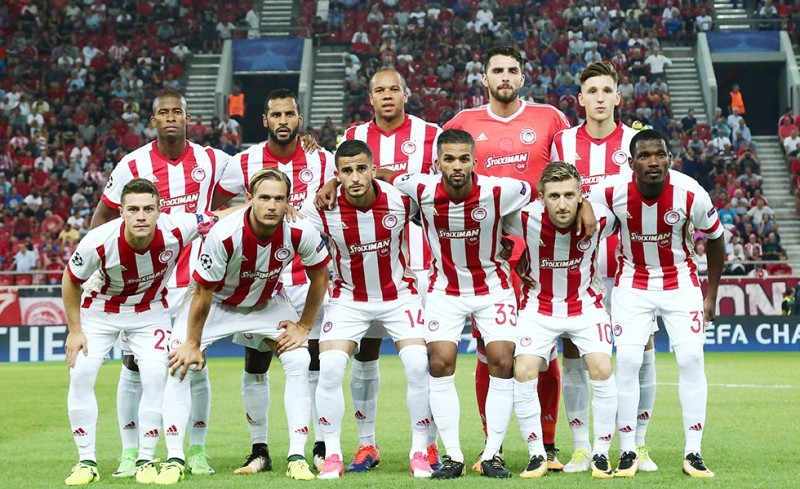 Με τη ριγωτή ερυθρόλευκη ο Θρύλος!