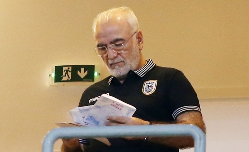 Καψούρης με τα... κοράκια!