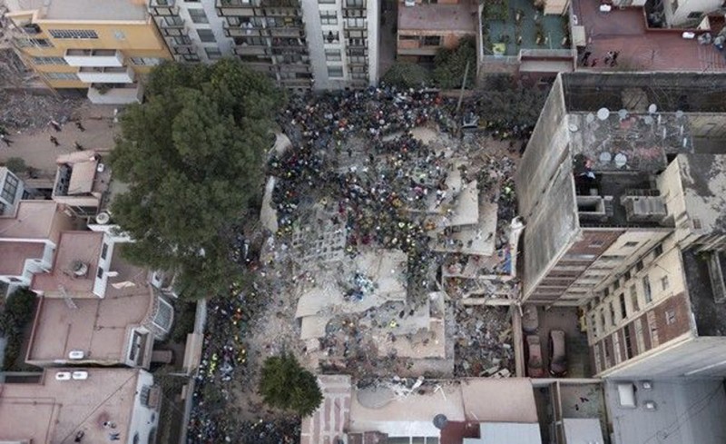 Φονικός σεισμός στο Μεξικό! (videos)