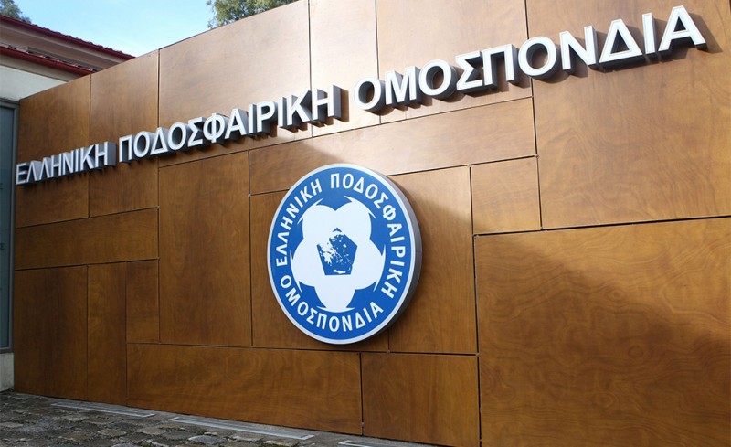 Ούτε τα προσχήματα!