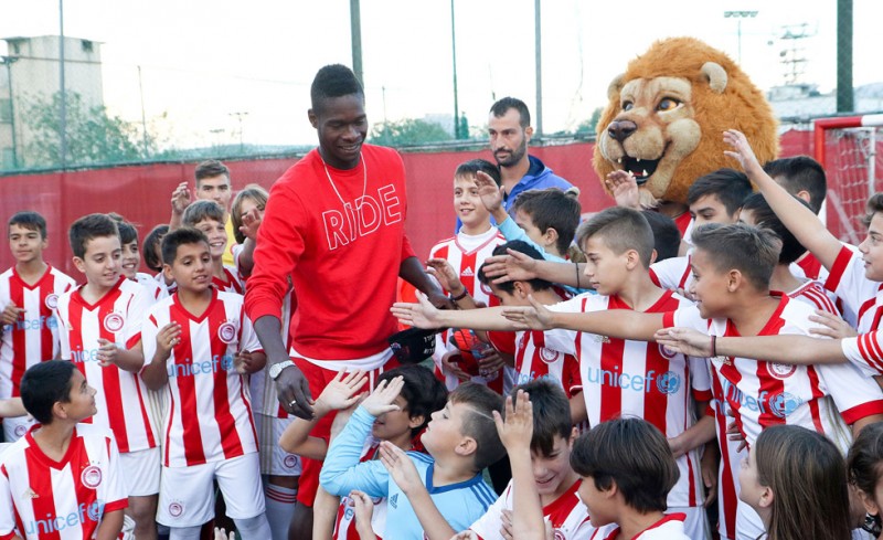 Με Σισέ ο αγιασμός στις Κεντρικές Σχολές! (photos)