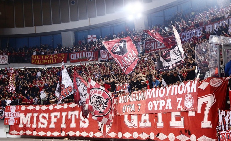 Ο κόσμος στο ΣΕΦ (videos)