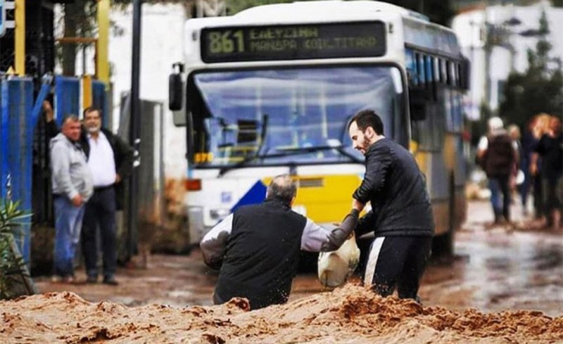 Συγκλονισμένοι και στο Ρέντη...