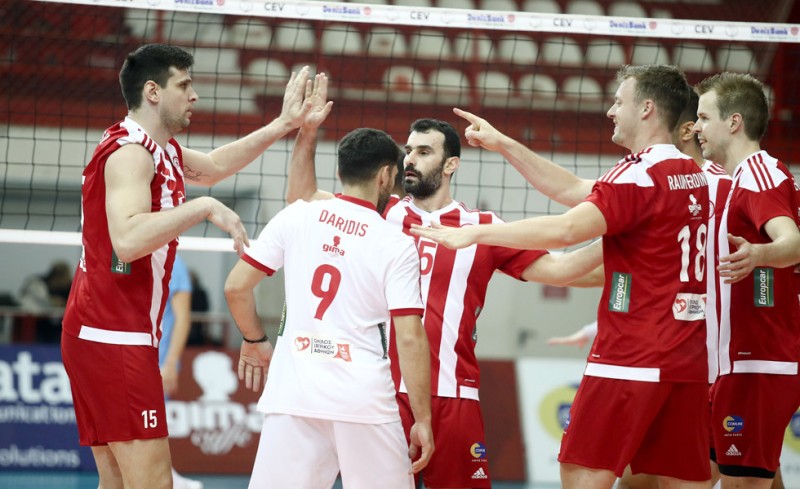 Ετοιμάζεται για την Τουρ