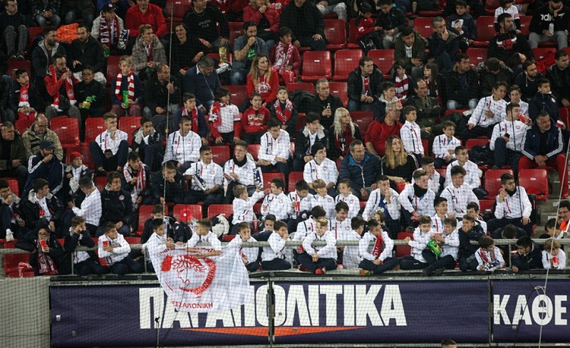 Οι αντιδράσεις του κόσμου στην ανατροπή!