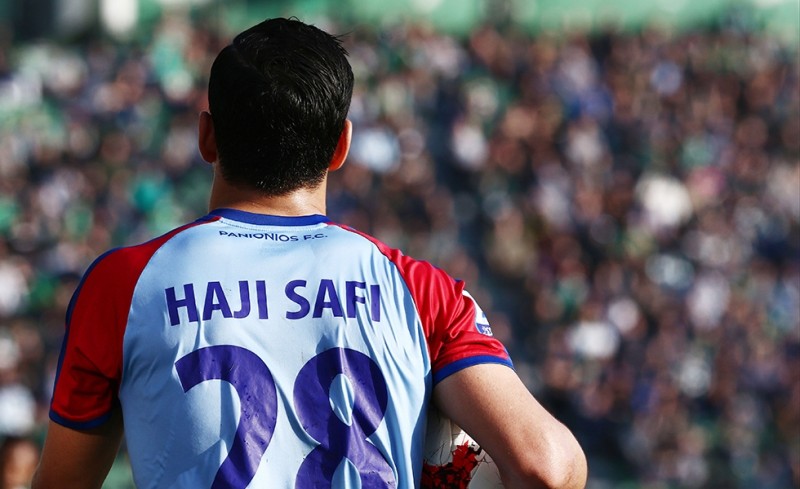 Τους κάνει πλάκα σε όλα τα επίπεδα...