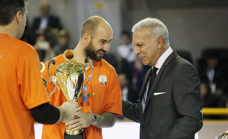 Ο Γκάλης βράβευσε τον Σπανούλη!