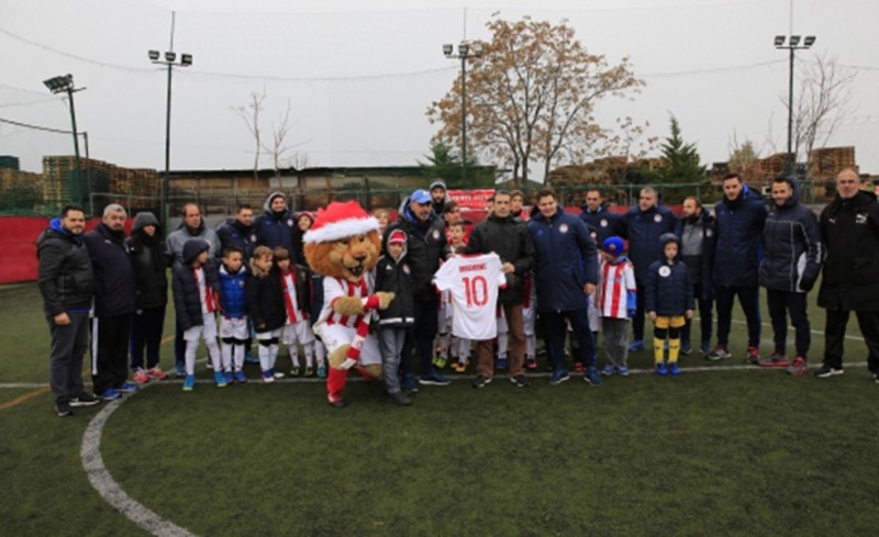 Αψήφησαν τον καιρό και τίμησαν τον Θανάση Μπέμπη!