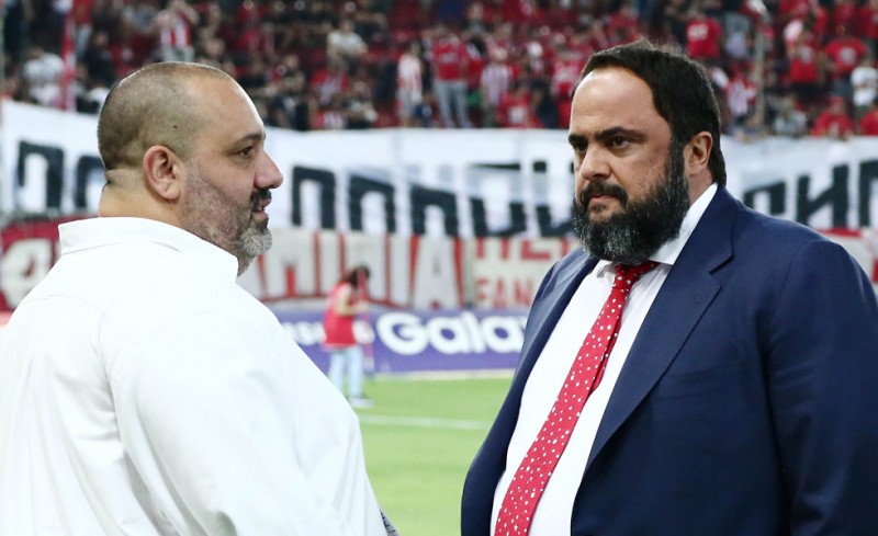 «Εγώ για τον ΟΛΥΜΠΙΑΚΟ δεν χαμπαριάζω. Και θέλω να είστε ΔΙΠΛΑ ΜΑΣ ΣΕ ΟΛΑ»