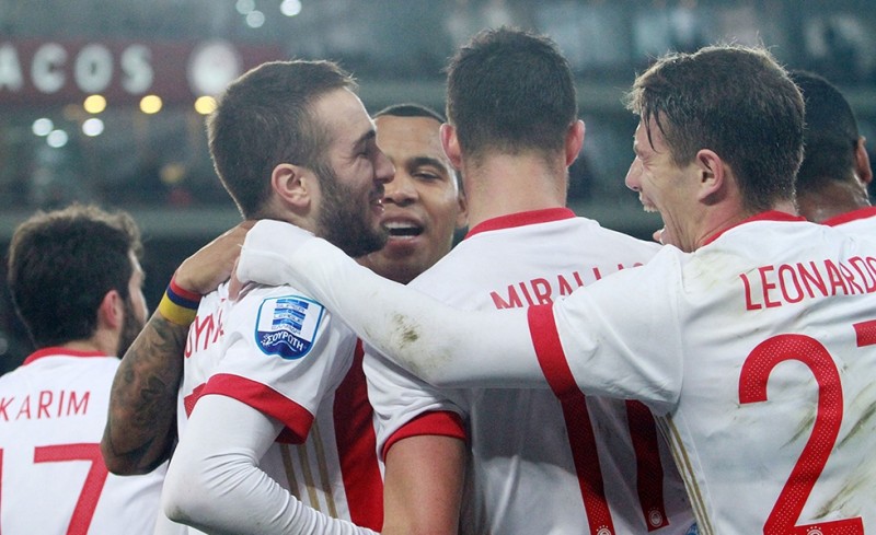 Τον είδαν να ανεβαίνει και άρχισαν τα δικά τους...