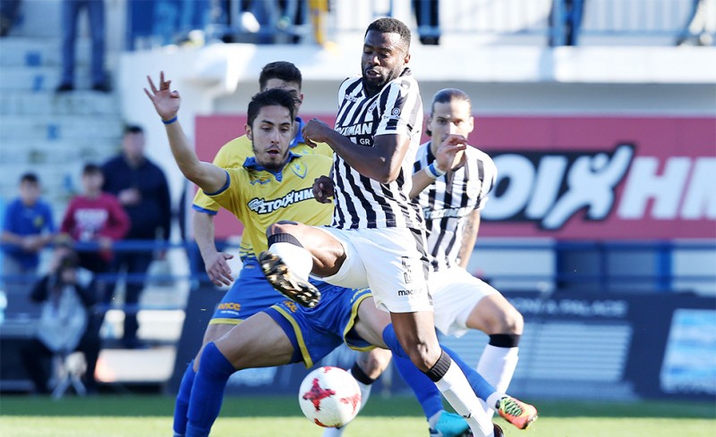 Σας βλέπουν: Με πέναλτι 