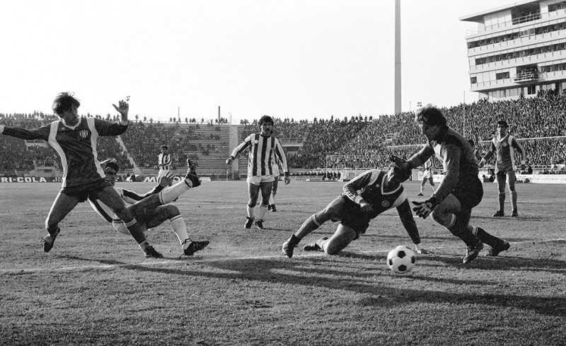 Όταν ο Αναστόπουλος... μάτωνε τα δίχτυα! (Video)