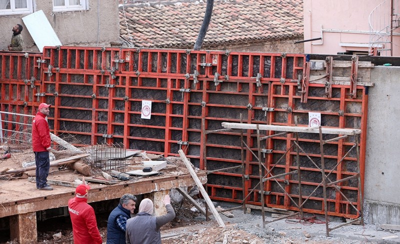 Συνεχίζει ο Θρύλος στο πλευρό της Μάνδρας!