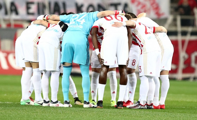 Ανασυγκρότηση και καμία διάθεση για λόγια