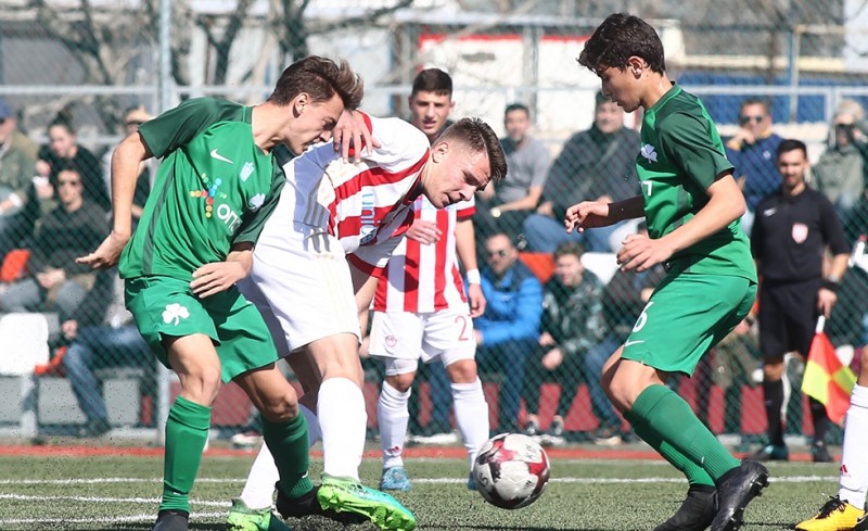 Είδε πέναλτι από το... σπίτι του! (Video)