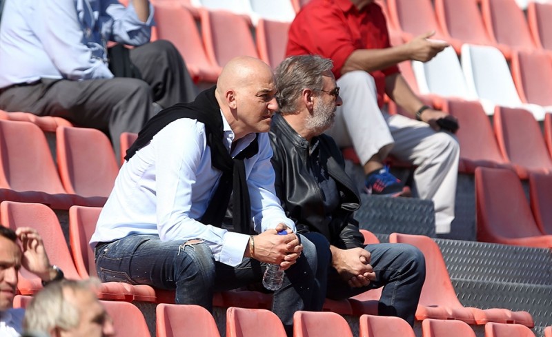 Δίπλα στους Νέους και ο Παύλου