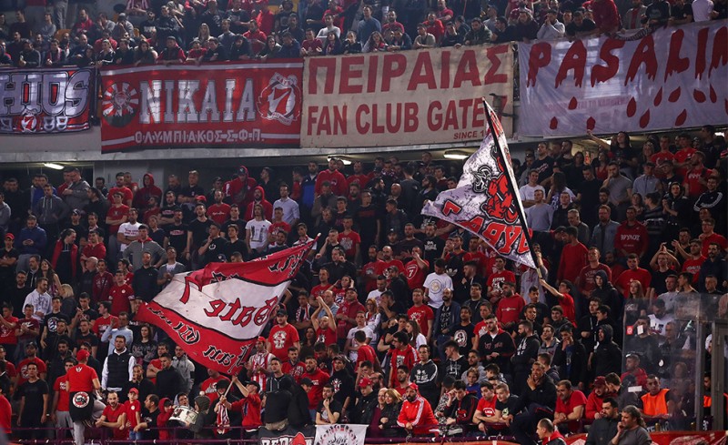 Κυκλοφορούν τα μαγικά χαρτάκια του τελικού!