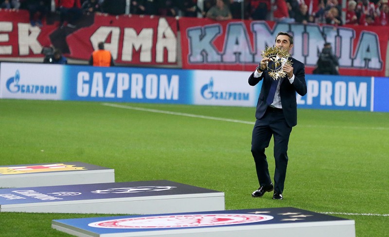 Συνεχάρη τον πρωταθλητή Ερνέστο ο Θρύλος!