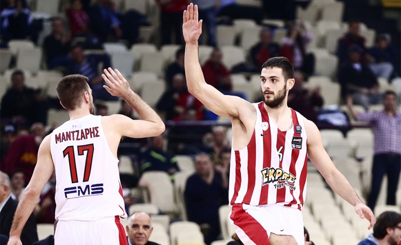 Εκεί βλέπουμε Θρύλο απόψε