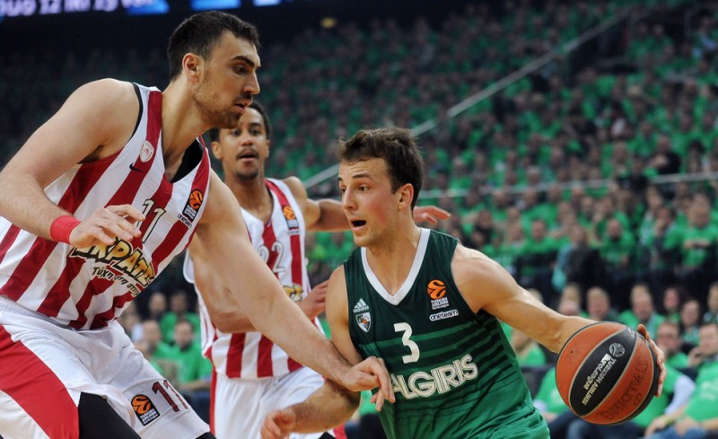 Οι διαιτητές της αυριανής 