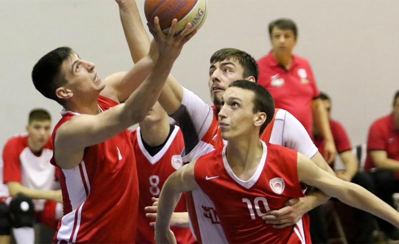 Ολυμπιακός-ΑΕΚ 72-50 (Τελικό)